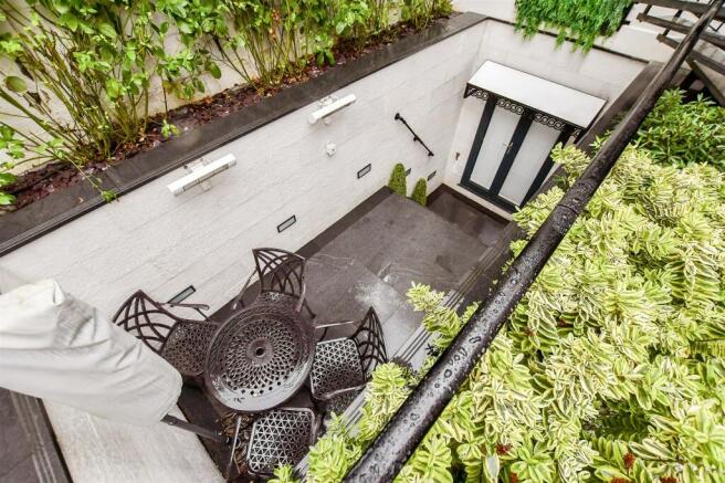 External Lifestyle - Flat 1