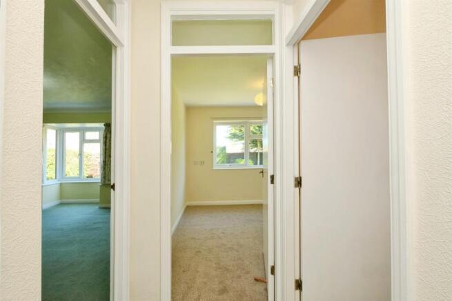 2 bed Retirement Property for sale Image 12