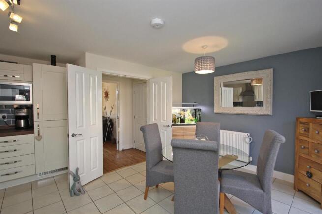 Dining kitchen