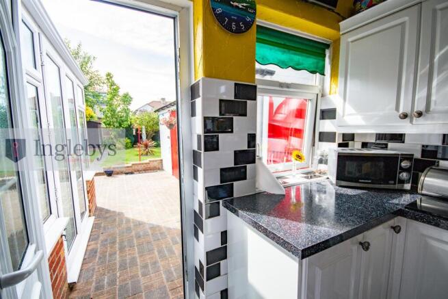 3 bed House for sale Image 12