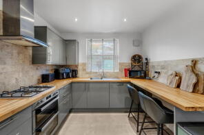 37, Sycamore Road, Woodland View, Pontypool NP4 9EB
