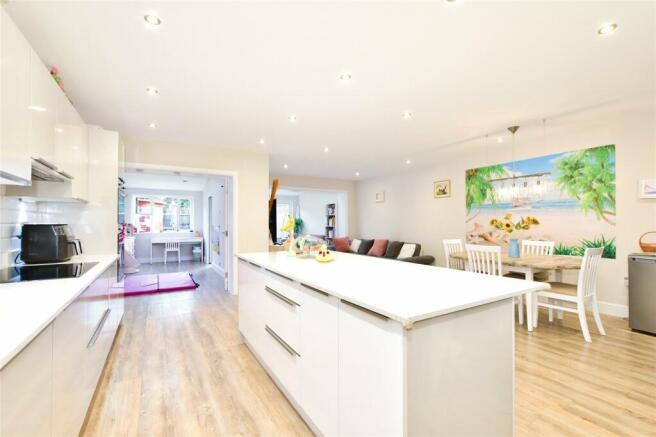 Kitchen/Dining Room