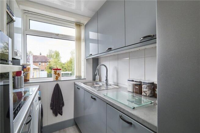 3 bed Semi-Detached for sale Image 6