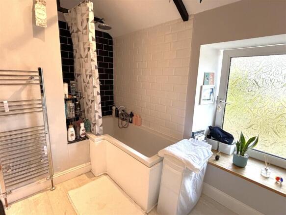 Bathroom (2).jpeg