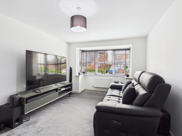 CAM03729G0-PR0249-STILL010