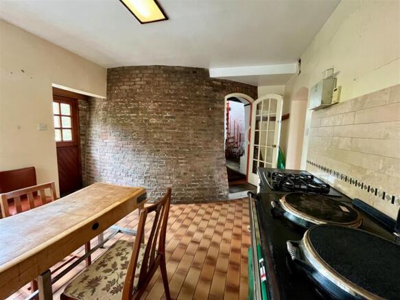 3 bed Detached for sale Image 10