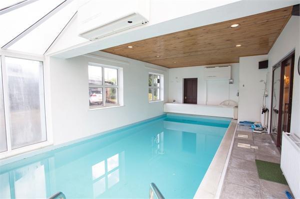 Indoor Swimming Poo