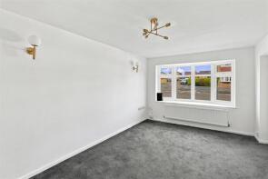 25, Leslie Close, Derby DE23 4AW