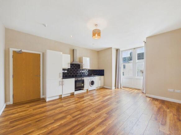 2 bed Flat for sale Image 9