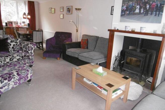 Lounge/Dining Room