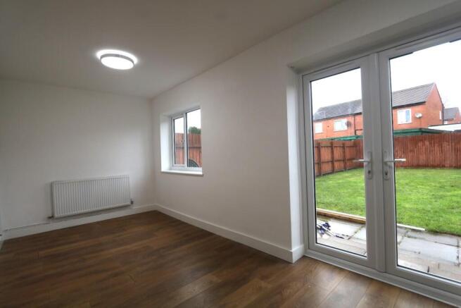 DINING ROOM.JPG