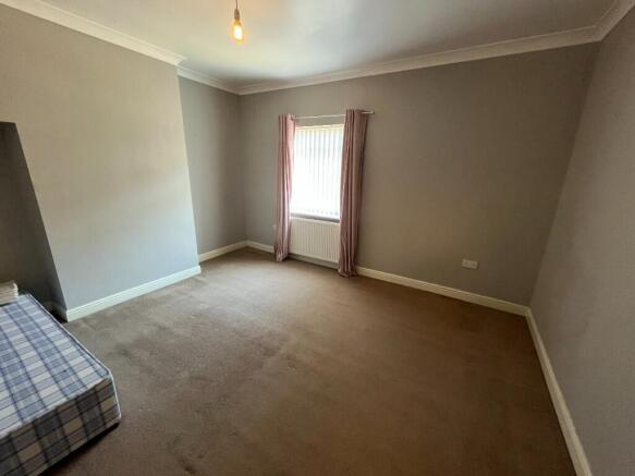2 bed Terraced to rent Image 9