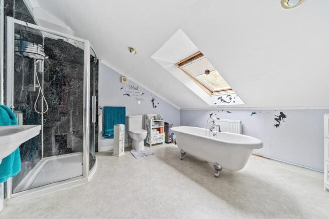 En-Suite Bathroom