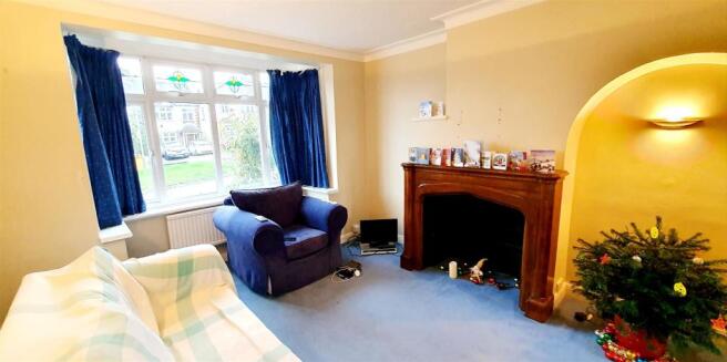 LOUNGE: