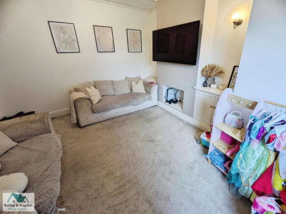 Walkers Lane, Little Sutton, CH66 photo 3