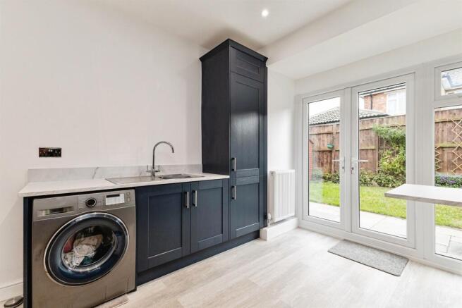 3 bed Terraced for sale Image 7