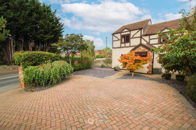 3 bed Detached for sale Image 4