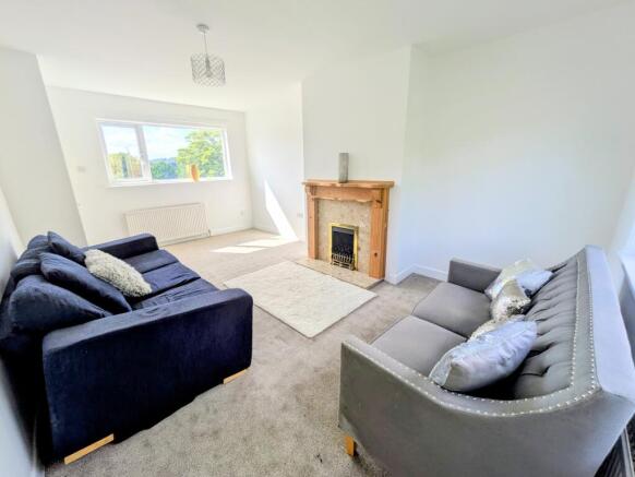 3 bed Semi-Detached for sale Image 6