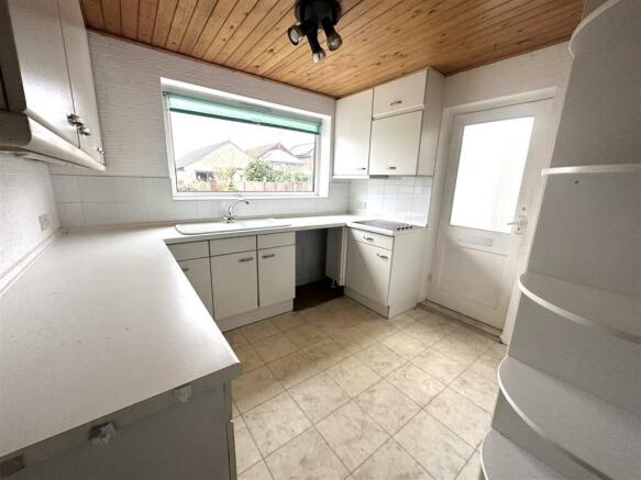 kitchen 4.jpg