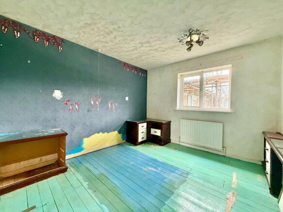 2 bed Flat for sale Image 6