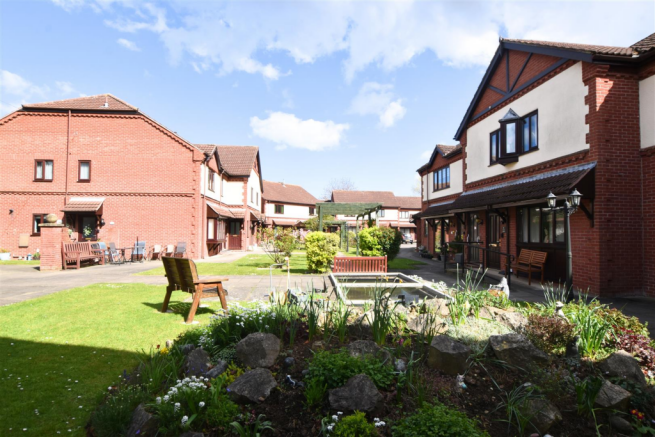 COMMUNAL GARDENS