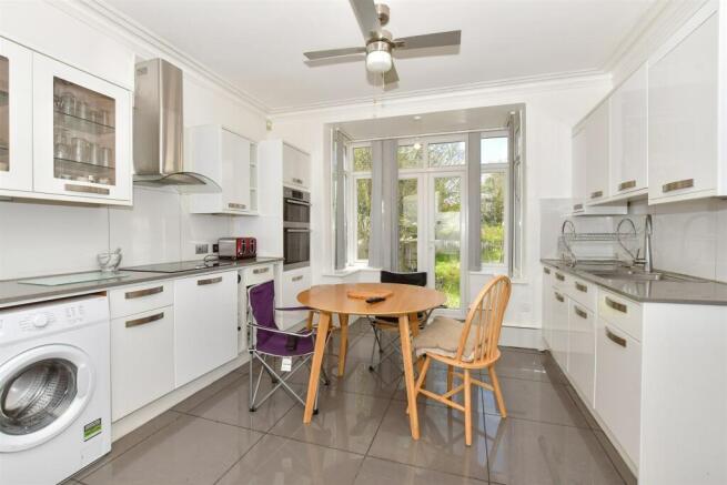 Kitchen/ Breakfast Room