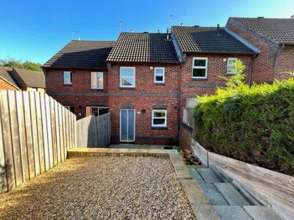 2 bed Terraced to rent Image 11