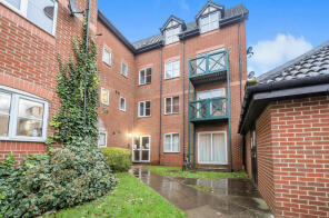 23, Admirals Court, Reading RG1 6SW