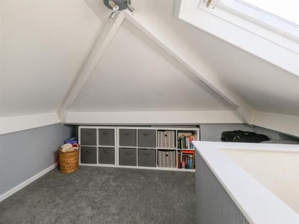 LOFT ROOM