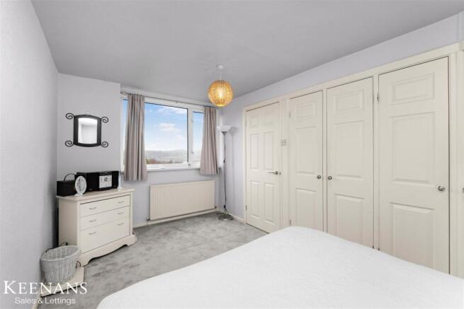 3 bed Semi-Detached for sale Image 12
