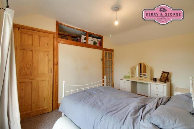 MAIN BEDROOM