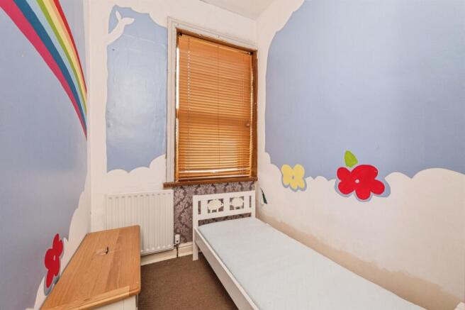2 bed Terraced for sale Image 5