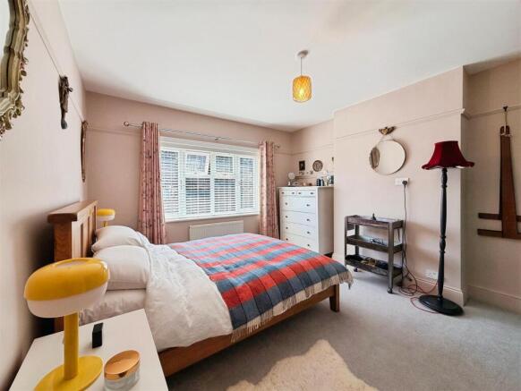 4 bed Semi-Detached for sale Image 10