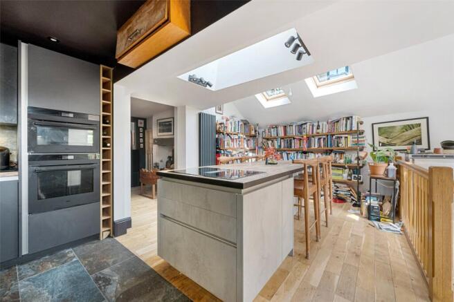 3 bed Terraced for sale Image 6