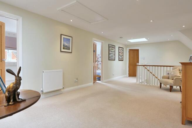 GALLERIED LANDING
