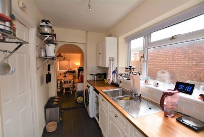 Kitchen b