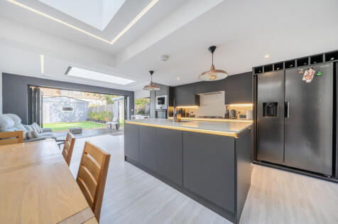 Manor Road, Mitcham, CR4