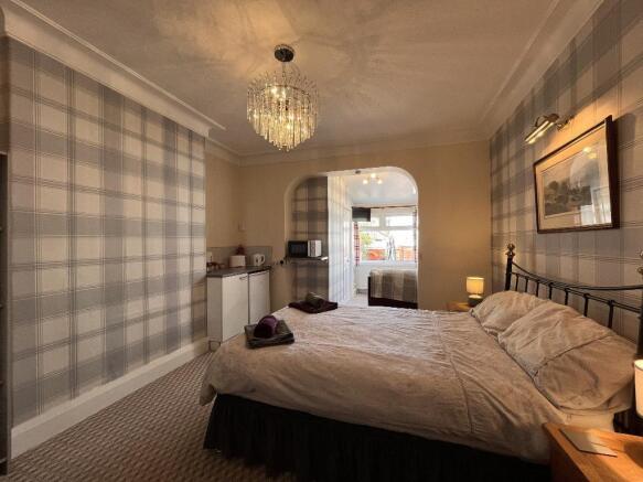 Self Contained Unit/Reception Room