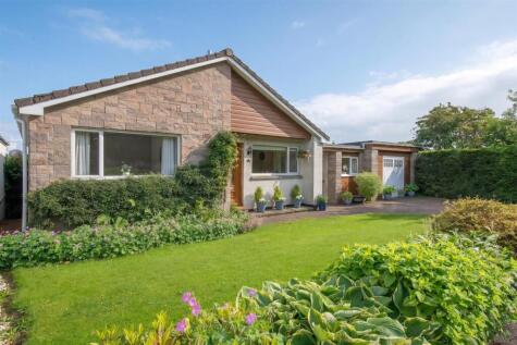21 Innerdownie Place, Dollar FK14 7BY