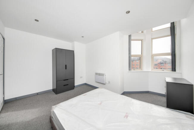 1 bed Apartment to rent Image 10