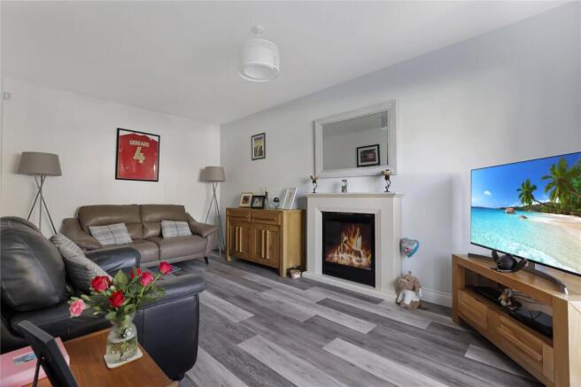 4 bed Detached for sale Image 8