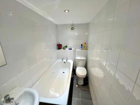 6 bed Terraced to rent Image 7