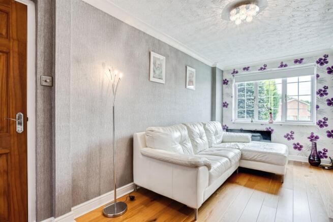 4 bed Detached for sale Image 11