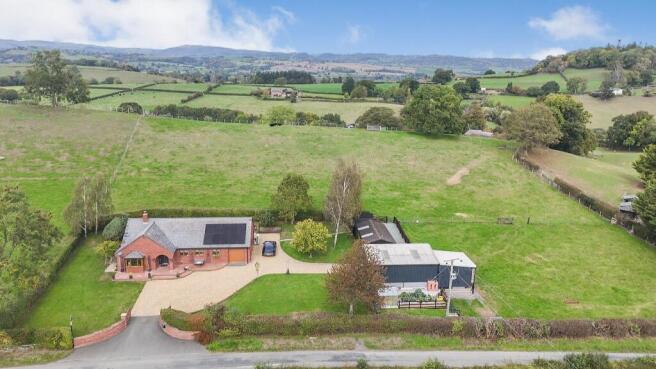 dji_fly_20250929_124456_0_1759146296934_photo_low_