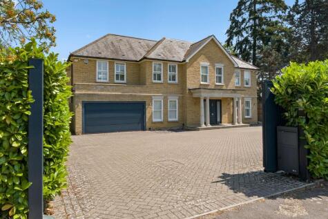 Woodend Park, Cobham, KT11 3BX