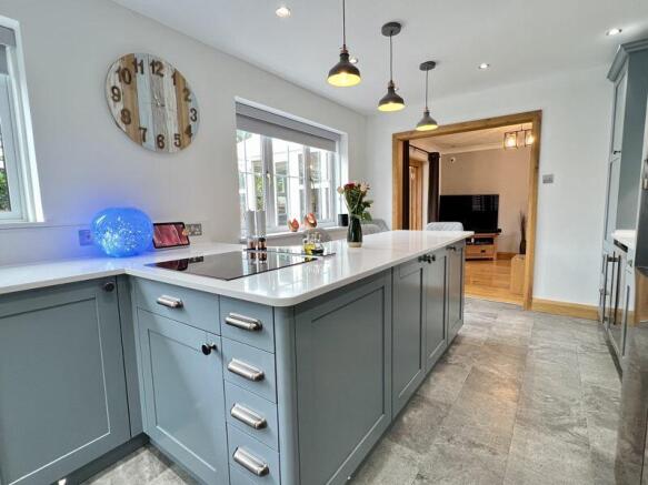 KITCHEN BREAKFAST ROOM