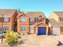 21, Cliveden Walk, Nuneaton CV11 4XJ