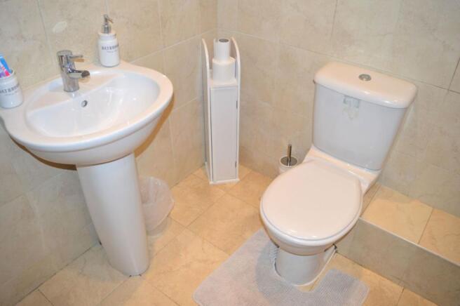 SHOWER ROOM
