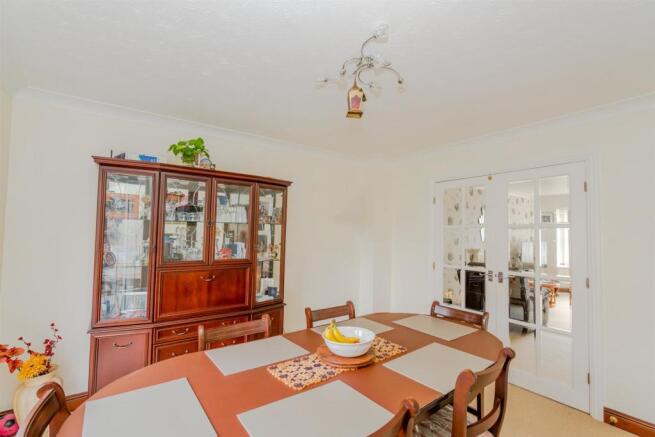 3, Bealeys Close, Bloxwich, Walsall, WS3 2JP (4 of