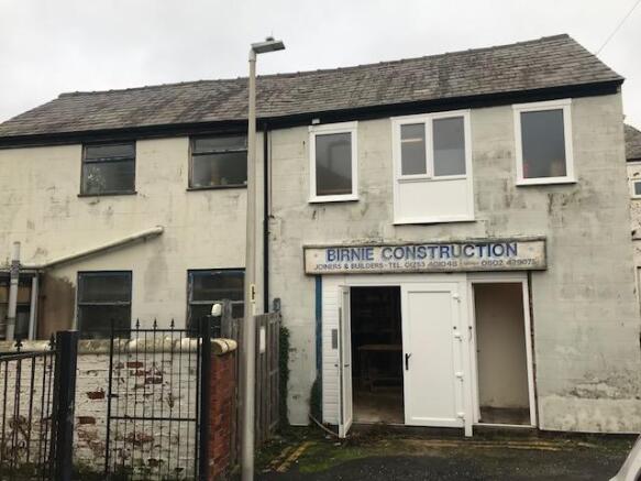 Main External T202203150919.jpg